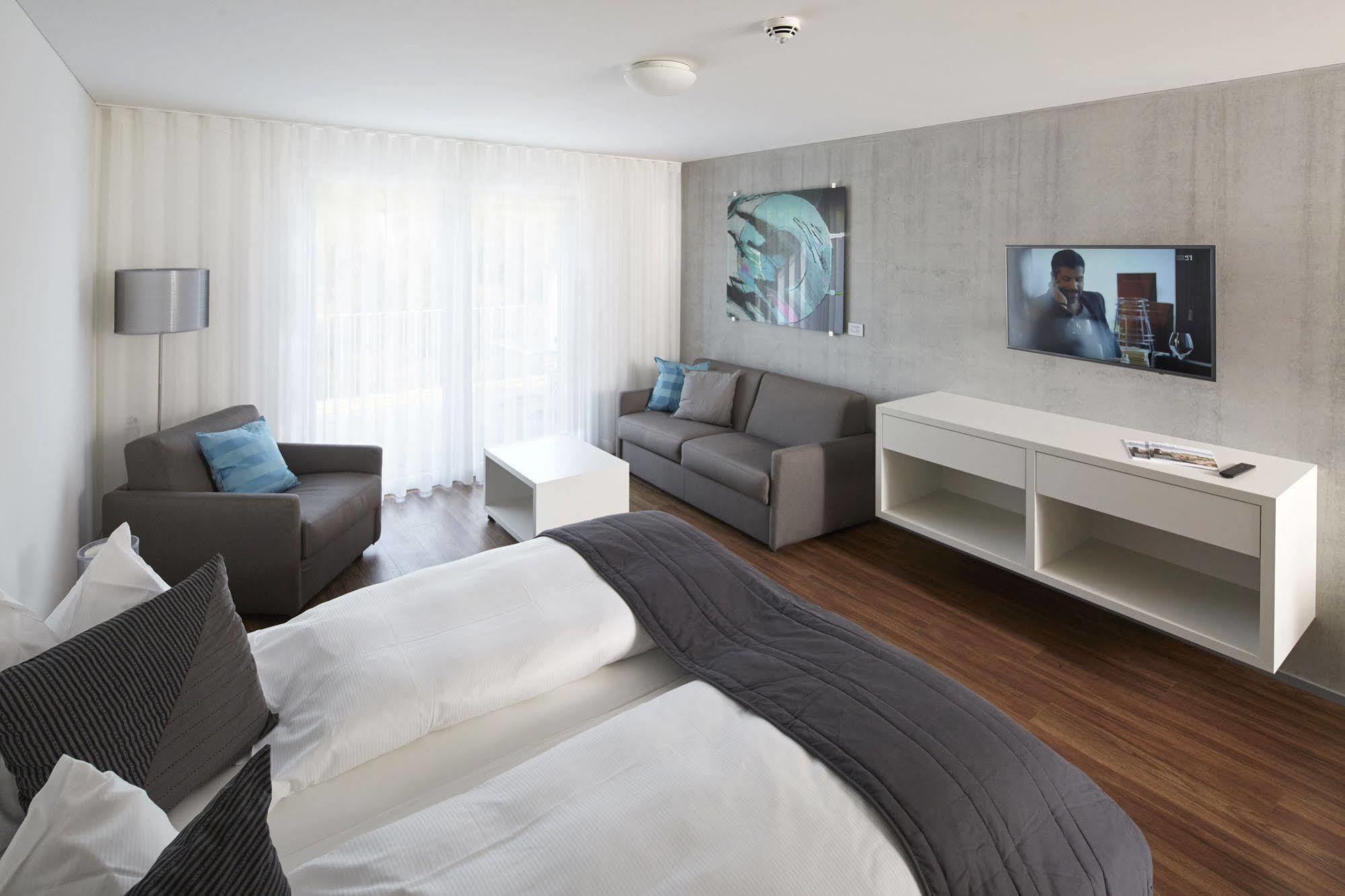 อพาร์ตโฮเต็ล บาเดิน Hotel ภายนอก รูปภาพ